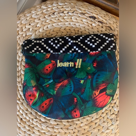 NWOT Desigual Shoulder / Crossbody Bag. - Picture 2 of 6